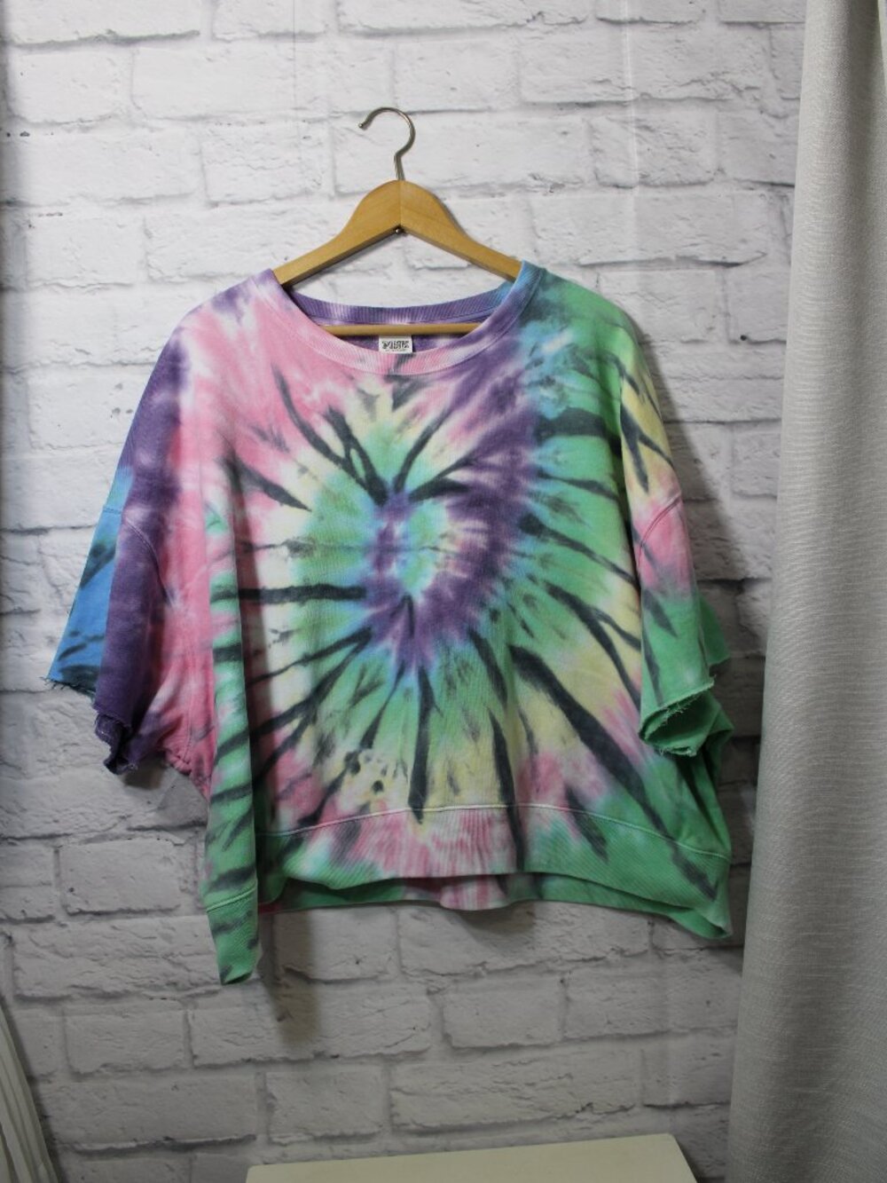 PINK Victoria's Secret XXL Tie Dye Shortsleeve Cropped Terry Sweatshirt
